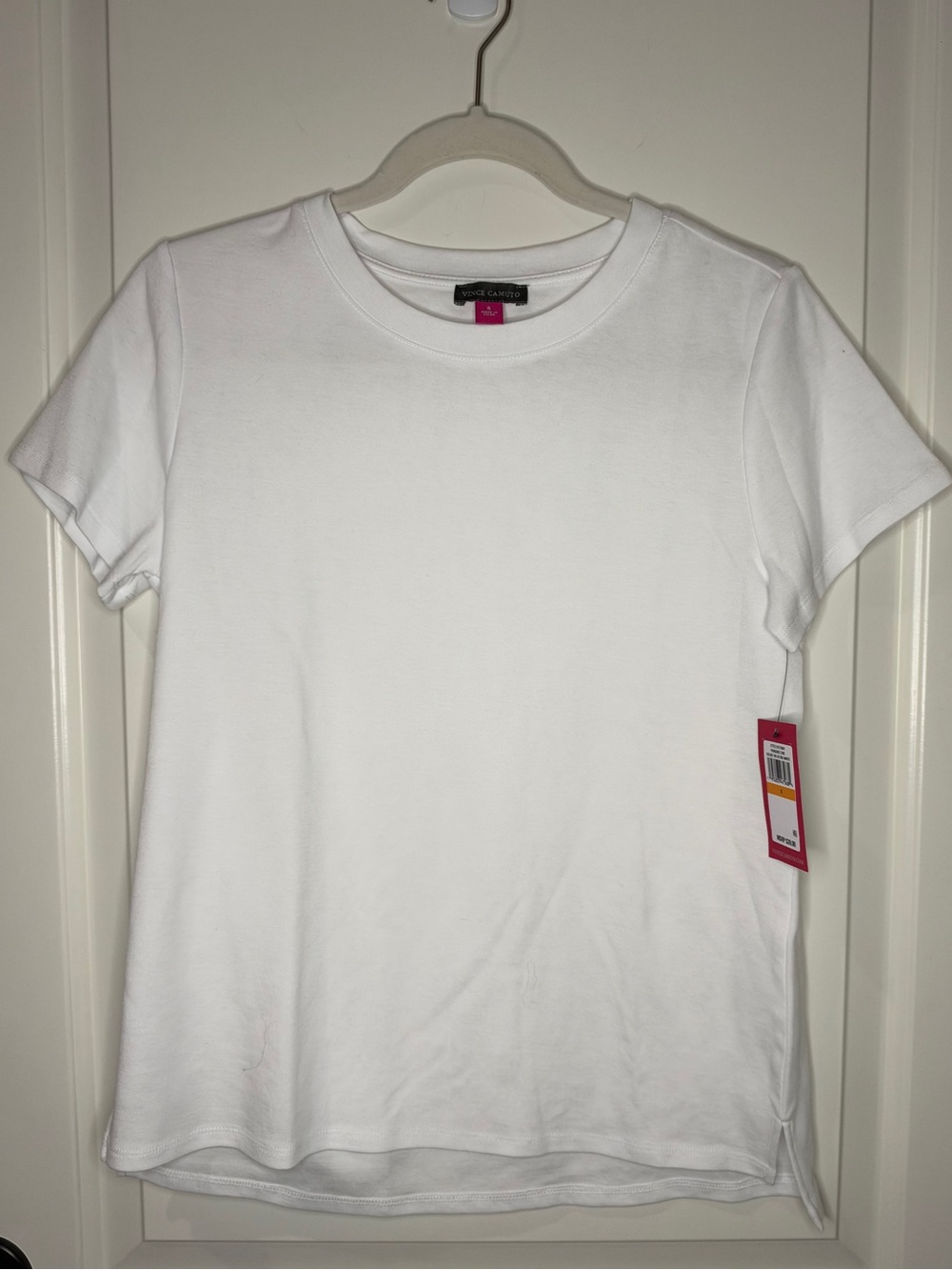 ✨NEW✨ Vince Camuto White Short Sleeve Crewneck Tee, size small